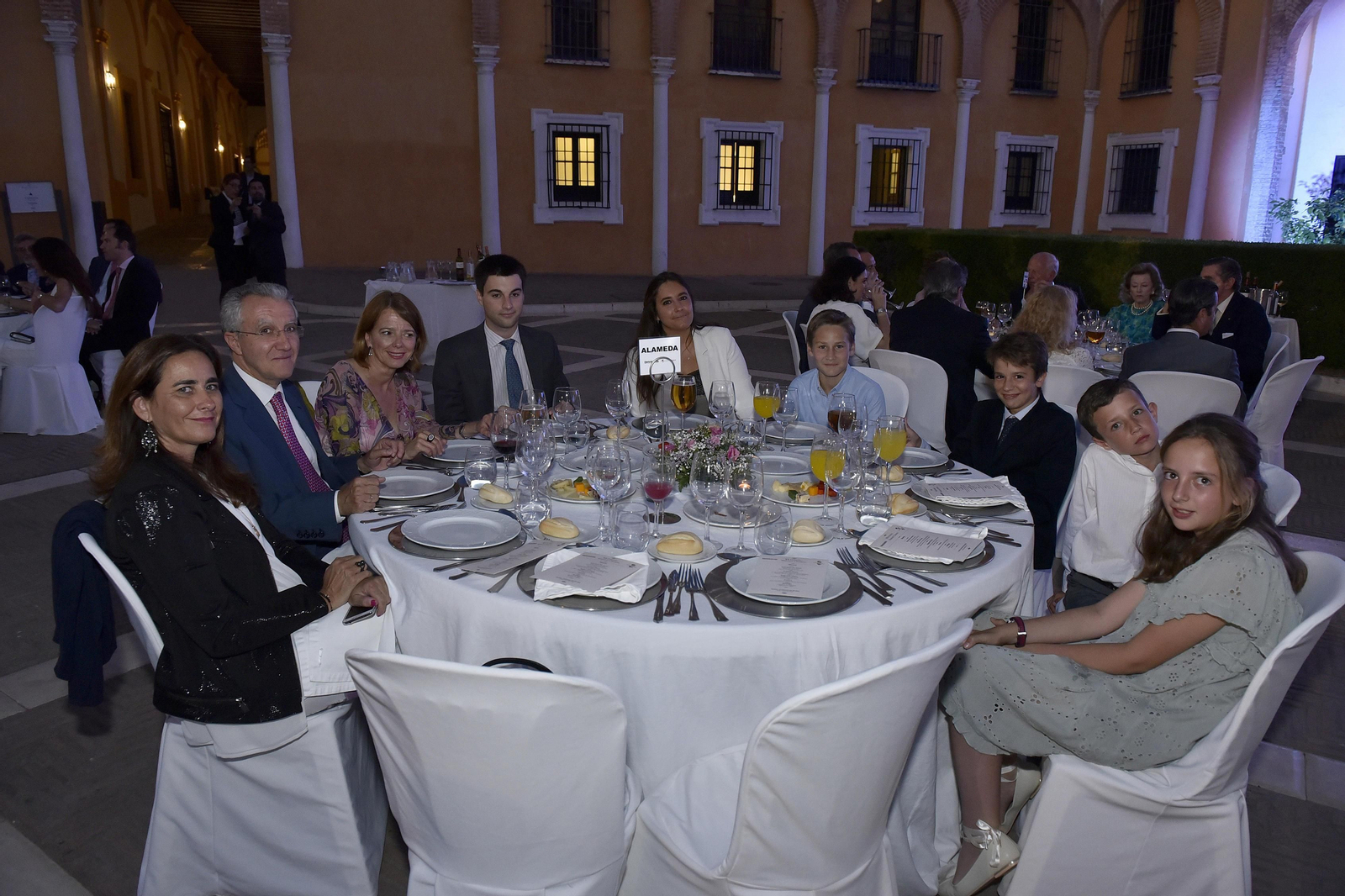 Sofía de las Moras, Eduardo Arenas Bocanegra, Ana Candil, Diego Bolaños, Marta Arenas Olivencia, Manuel Olivencia de las Moras, Carlos Arenas Olivencia, Álvaro Olivencia Martín e  Inés Olivencia Martín.