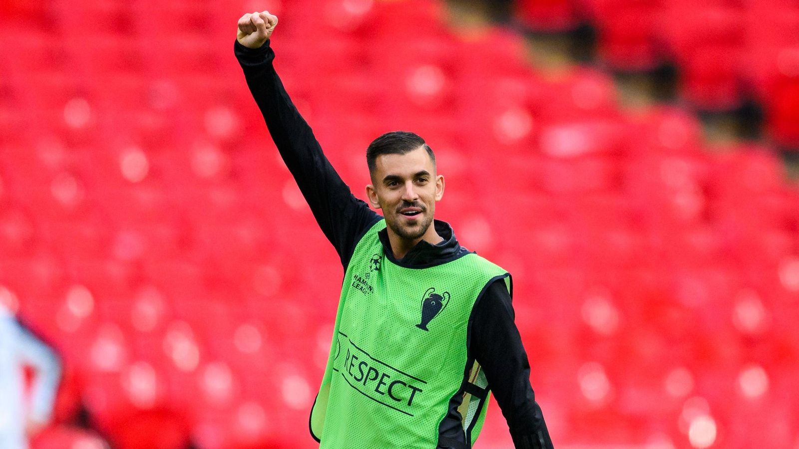 Dani Ceballos en un entrenamiento con el Real Madrid antes de un partido de Champions