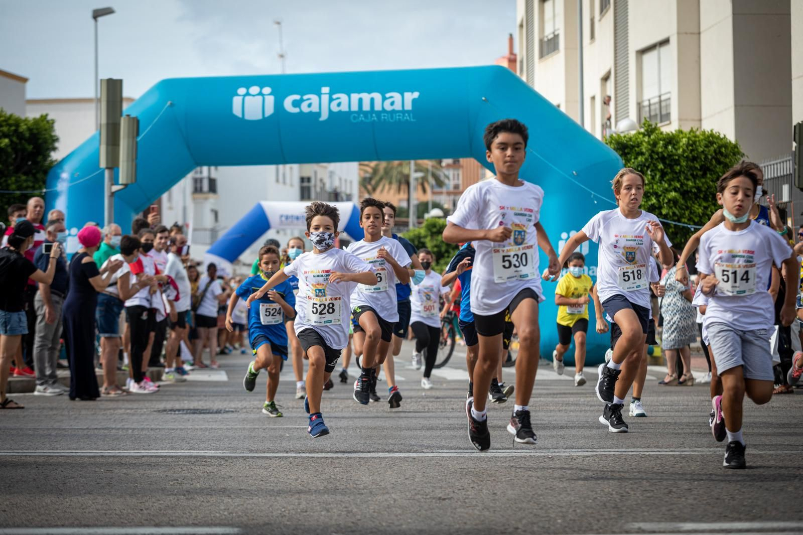Imágenes: Cádiz vive la carrera solidaria de la Milla Verde