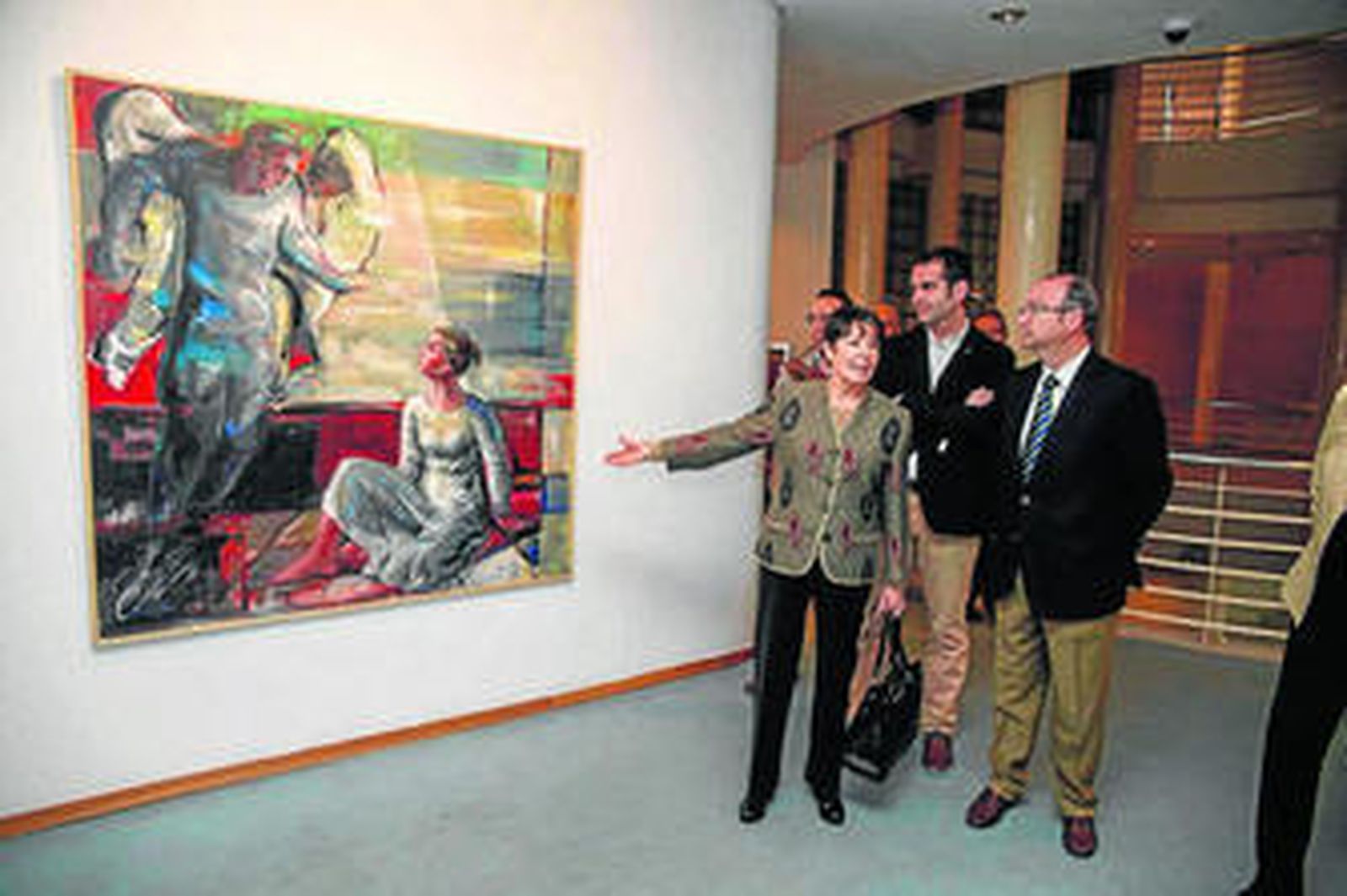 Luis Rogelio Rodríguez, Ramón Fernández-Pacheco y Carmen Pinteño en la muestra.