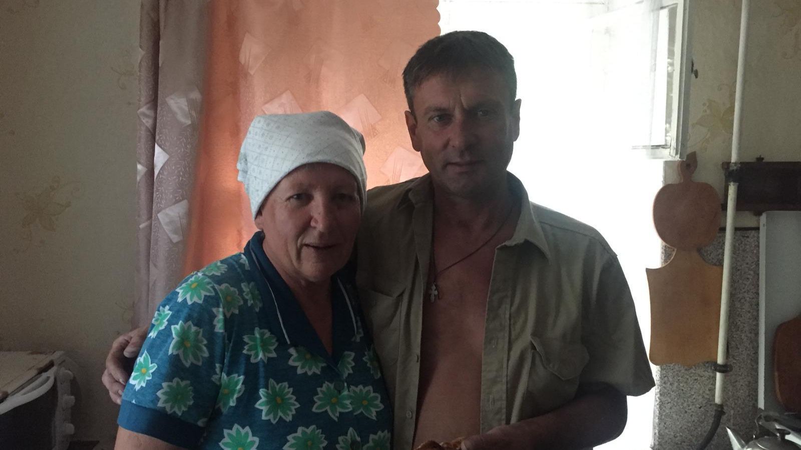 La suegra y el ex marido de Oksana siguen en Ucrania