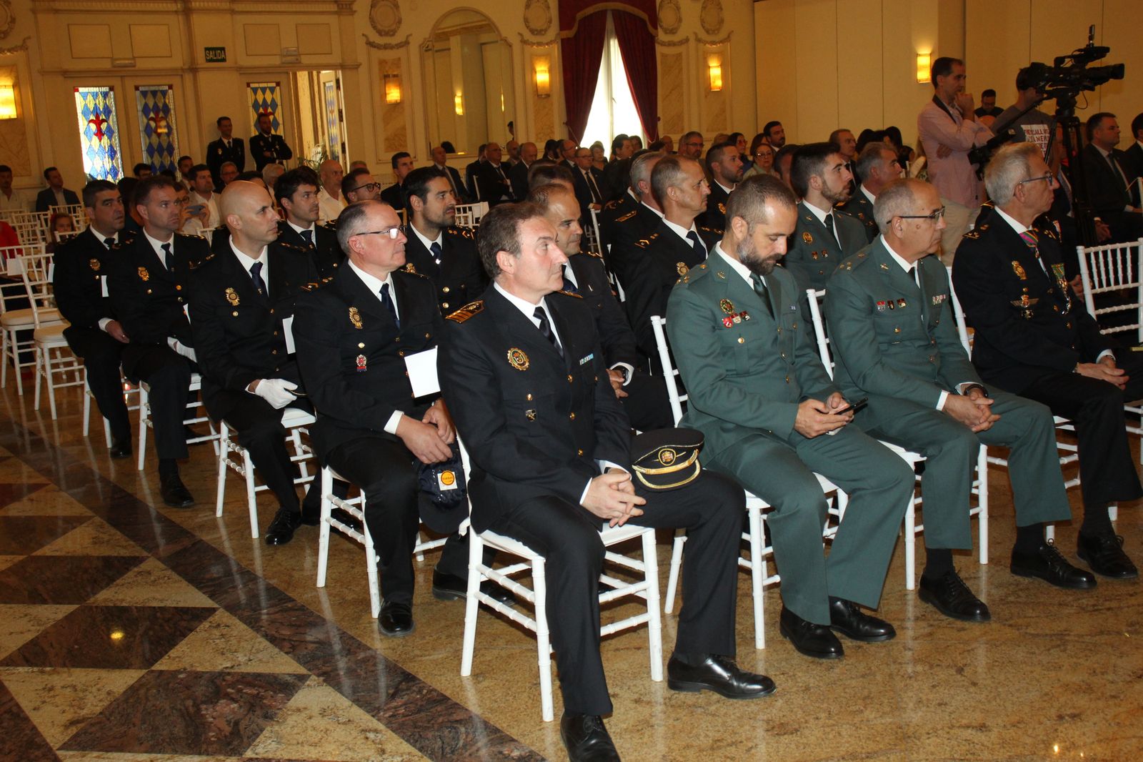 La celebración de la festividad de la Policía Nacional en Lucena, en imágenes