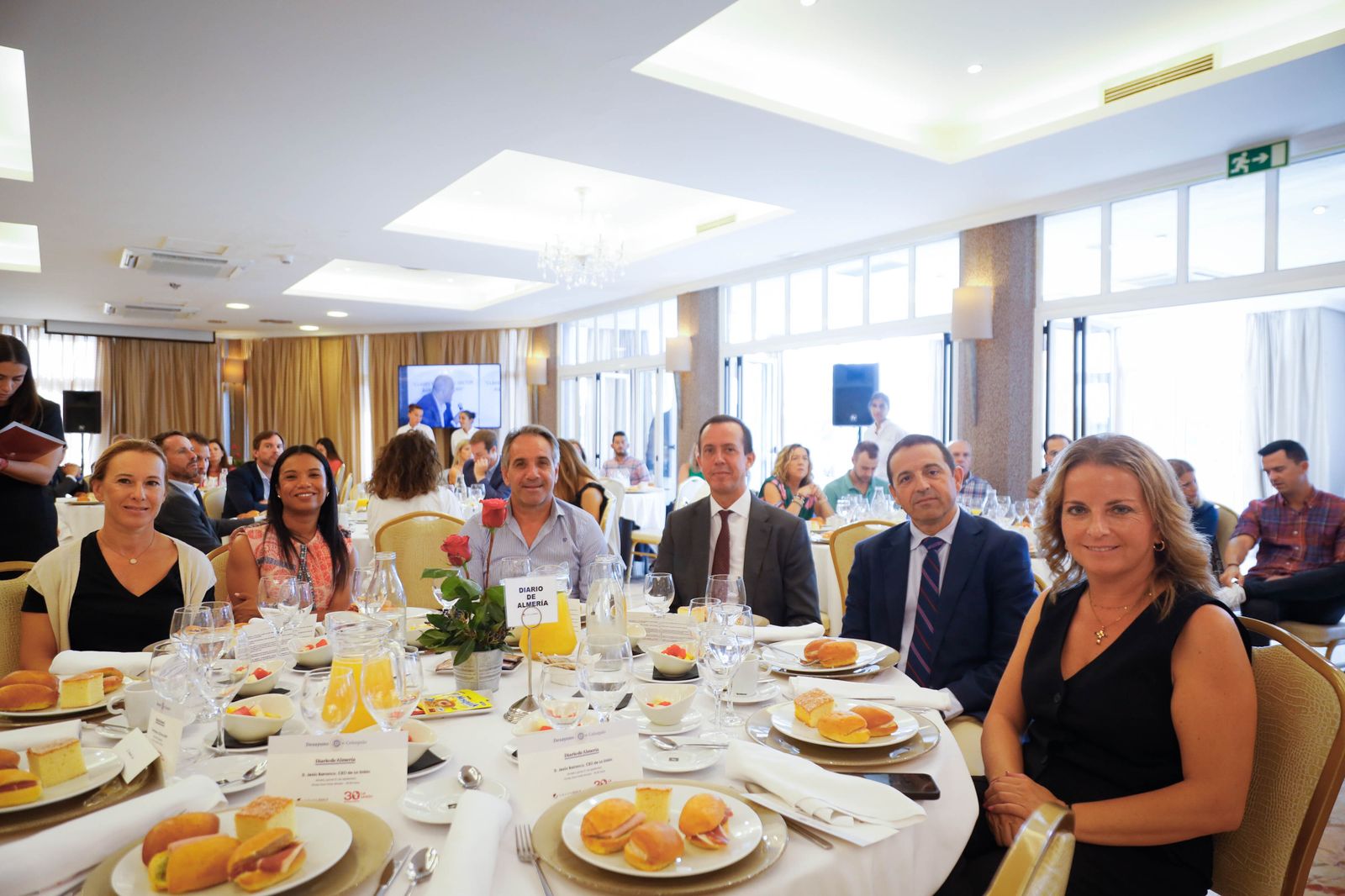 Imágenes del desayuno coloquio de Diario de Almería, con Jesús Barranco, CEO de La Unión