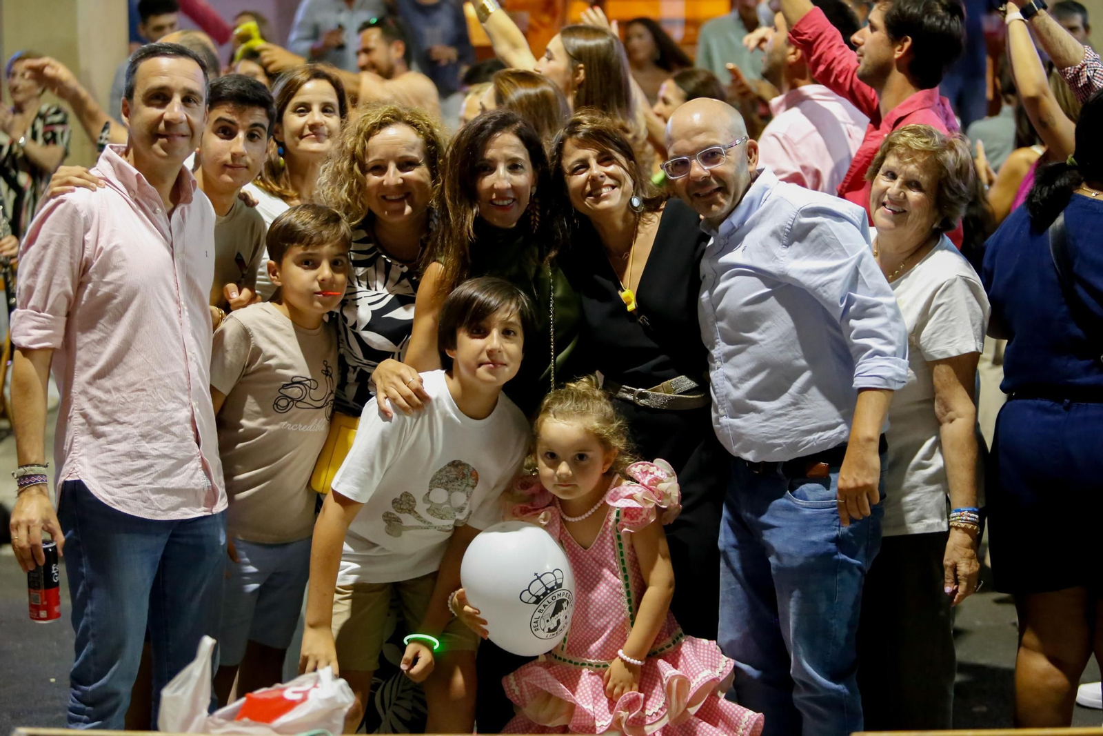 Búscate en las fotos de la cabalgata de la Feria de La Línea