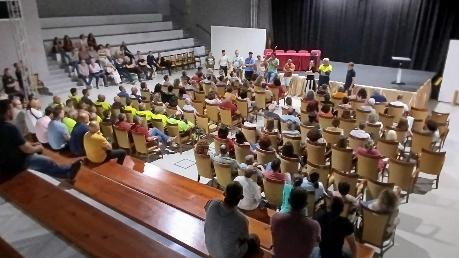 Asamblea de trabajadores en el Centro Cultural Rosa Butler Asamblea de trabajadores en el Centro Cultural Rosa Butler