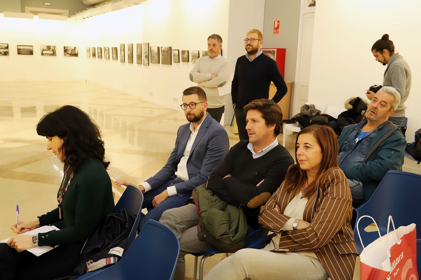 Imágenes de la entrega del premio "Cine y valores" de Huelva Información a "Hora América" de RNE en el Festival de Huelva Cine Iberoamericano