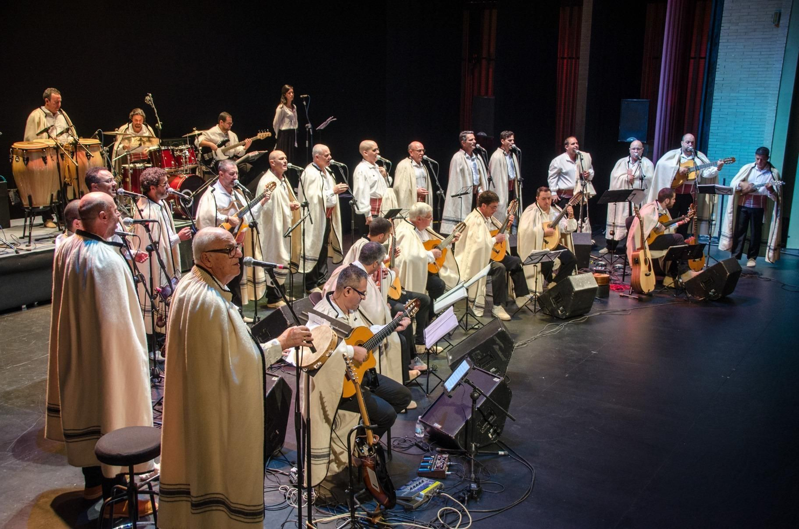 Los Sabandeños durante su actuación del pasado sábado.
