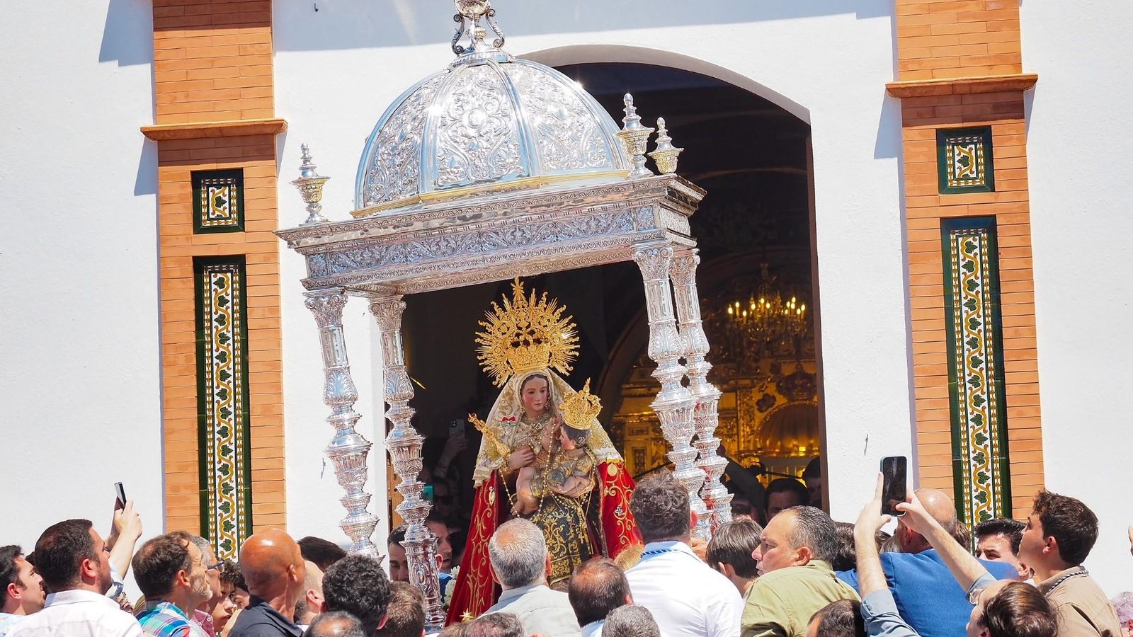 Romería de la Virgen de la Peña en Puebla de Guzmán.