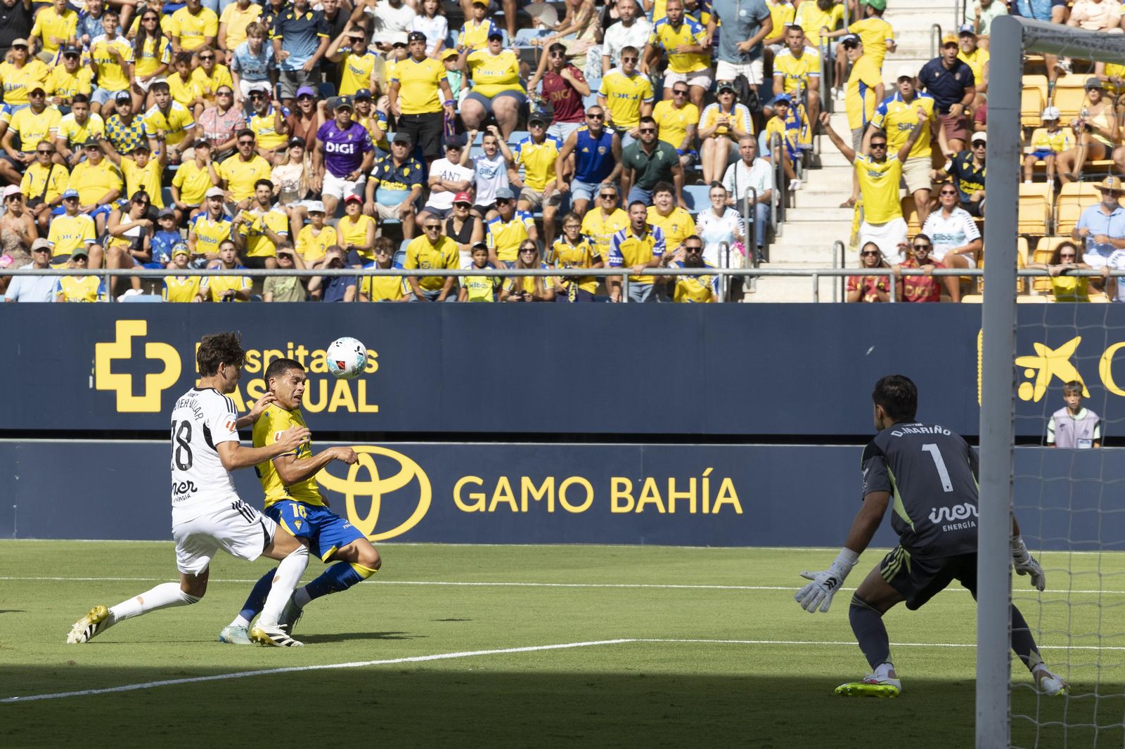 Búscate en las imágenes del Cádiz CF-Albacete