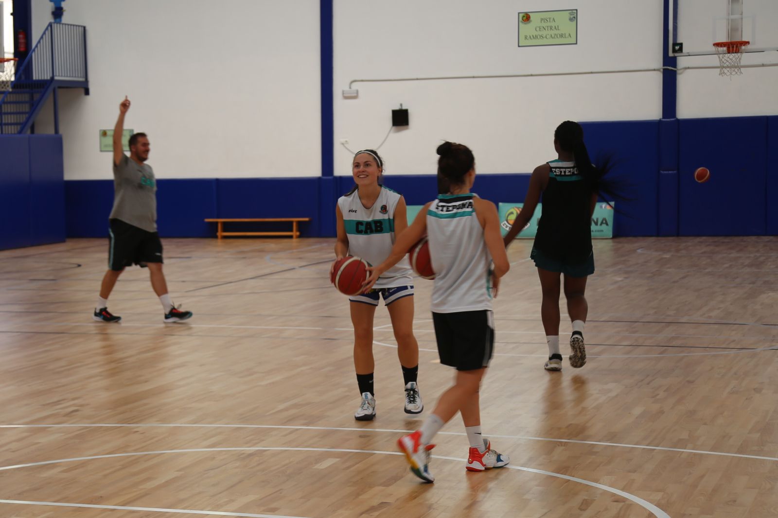 Un entrenamiento de pretemporada del CAB Estepona.