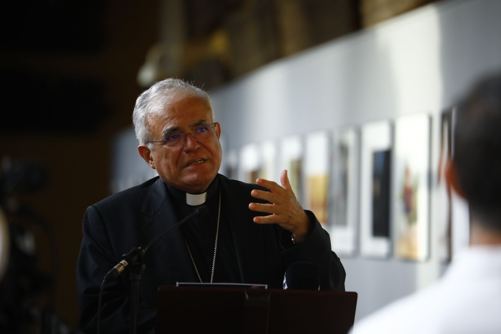 La exposición fotográfica del Patio de los Naranjos, en fotografías