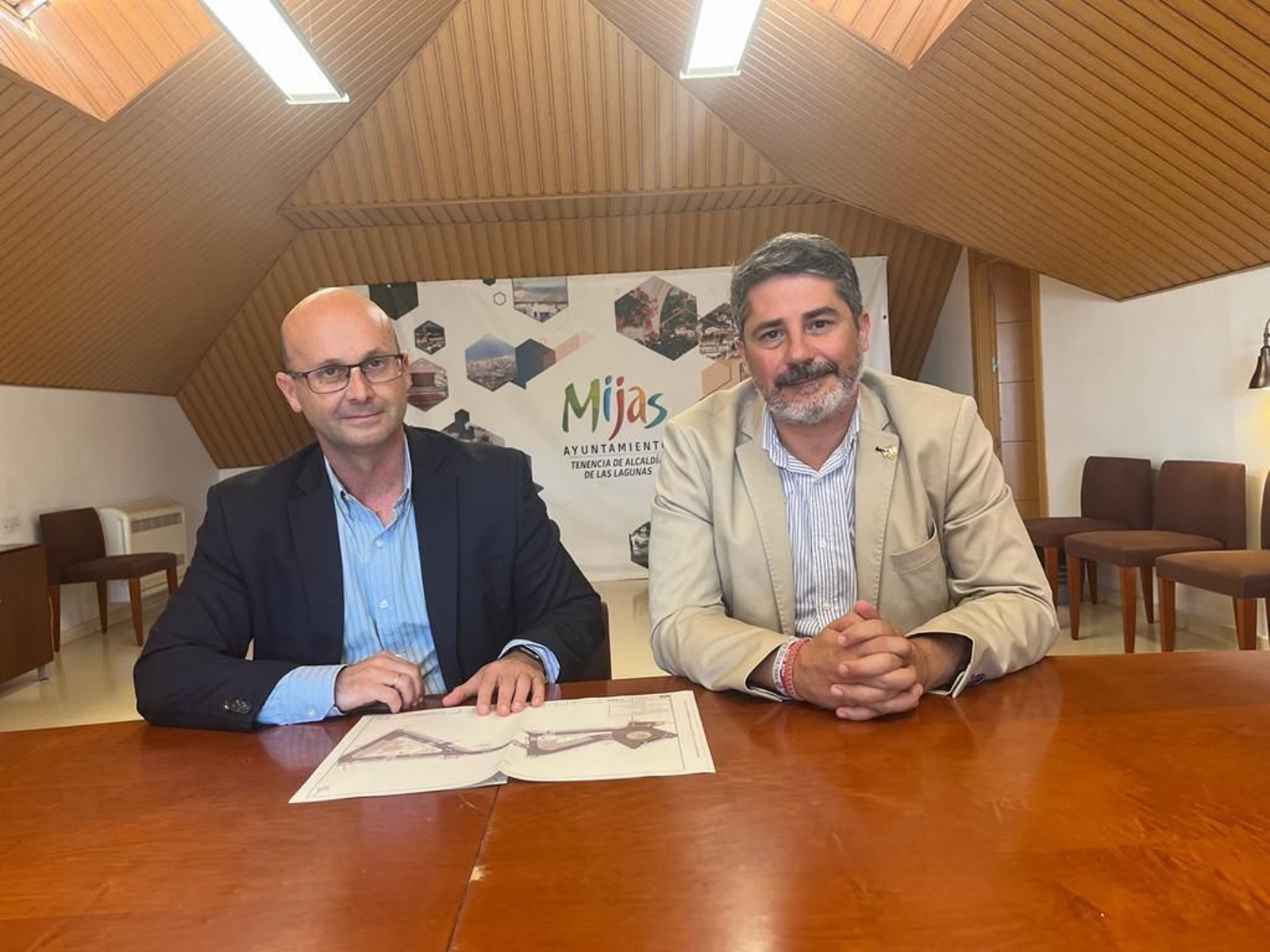 Los concejales José Carlos Martín (I.) y Roy Pérez. Los concejales José Carlos Martín (I.) y Roy Pérez.