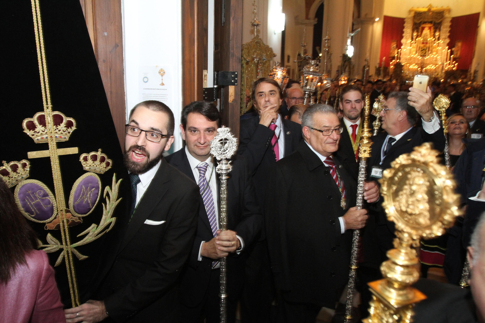 Imágenes del Recorrido del Rosario Glorioso de La Magna Rociera