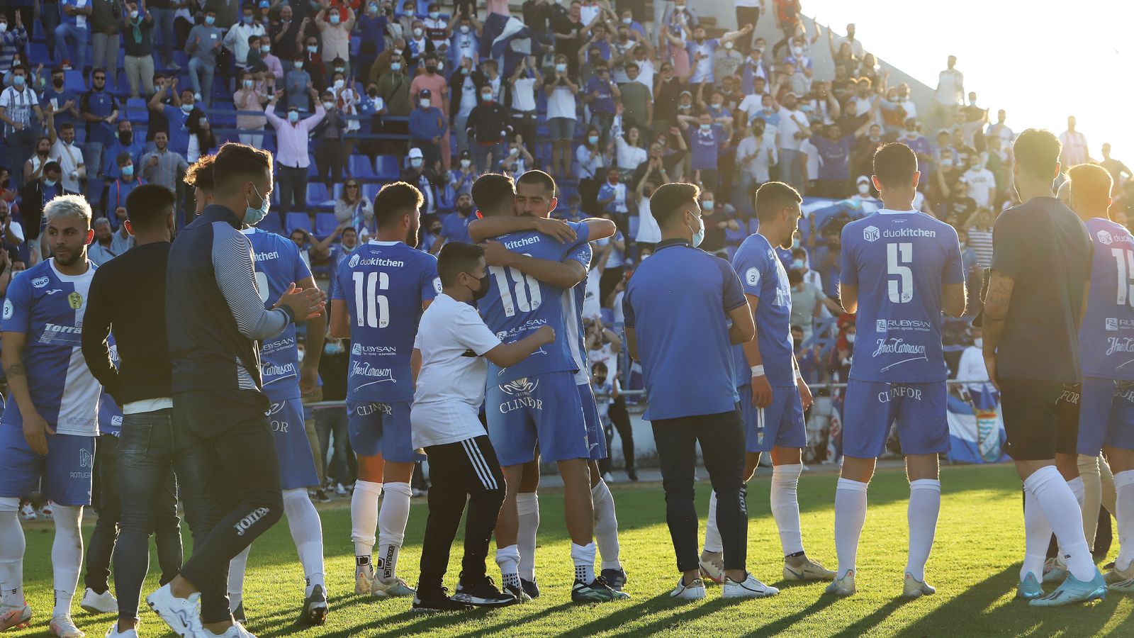 Imágenes del Xerez CD contra el Puente Genil en la Juventud