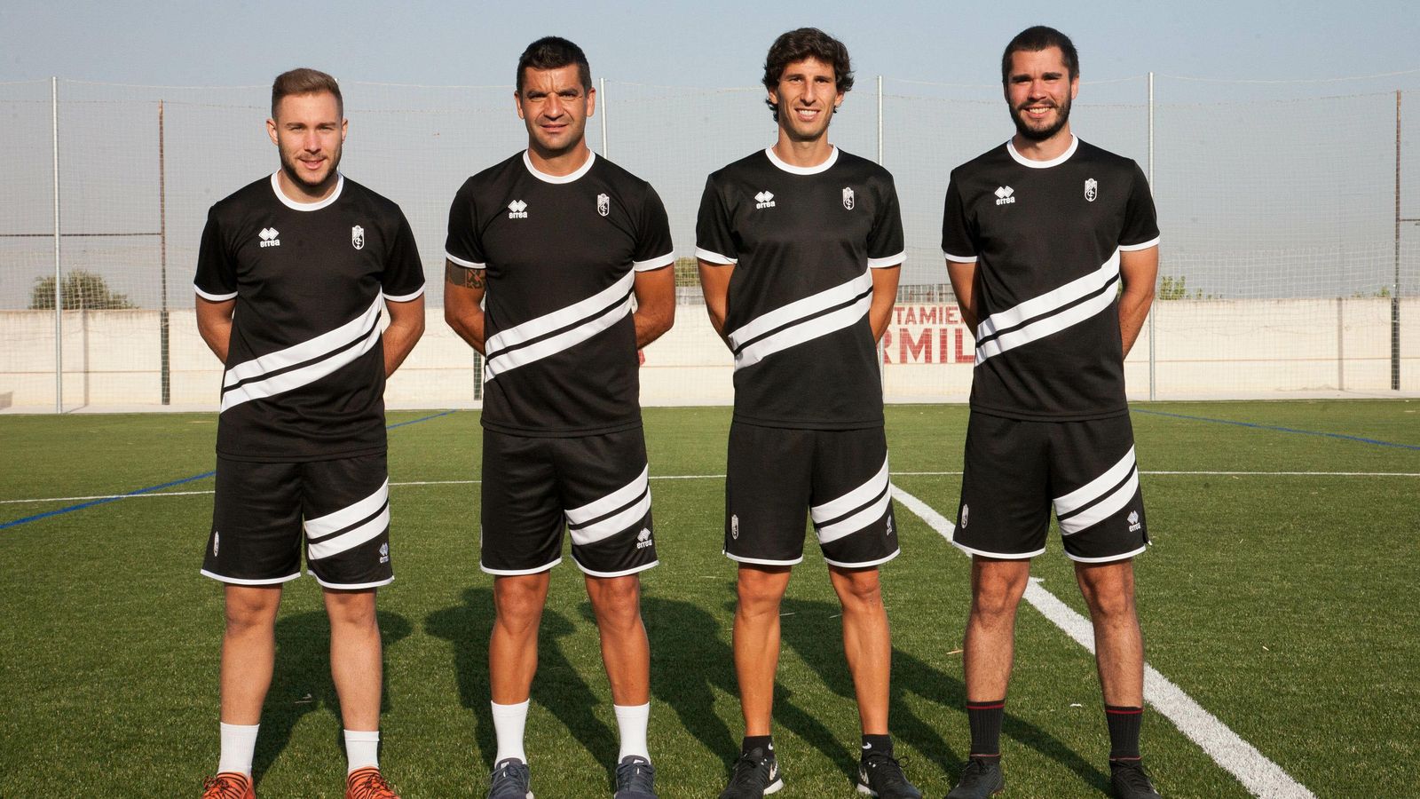 Cuerpo técnico del juvenil del Granada CF que tan buena temporada ha realizado.