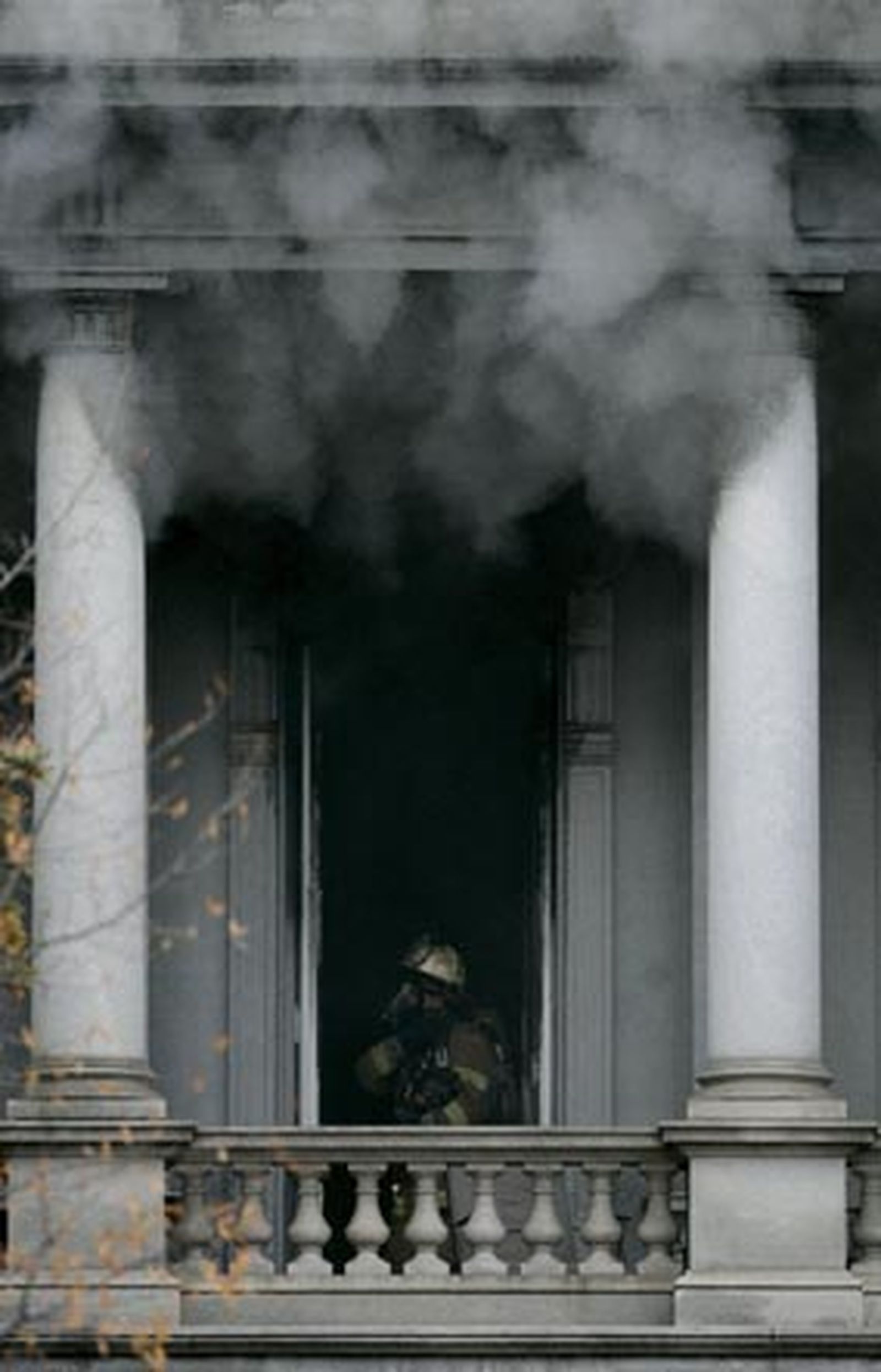 Apagado un pequeño incendio en el complejo de la Casa Blanca