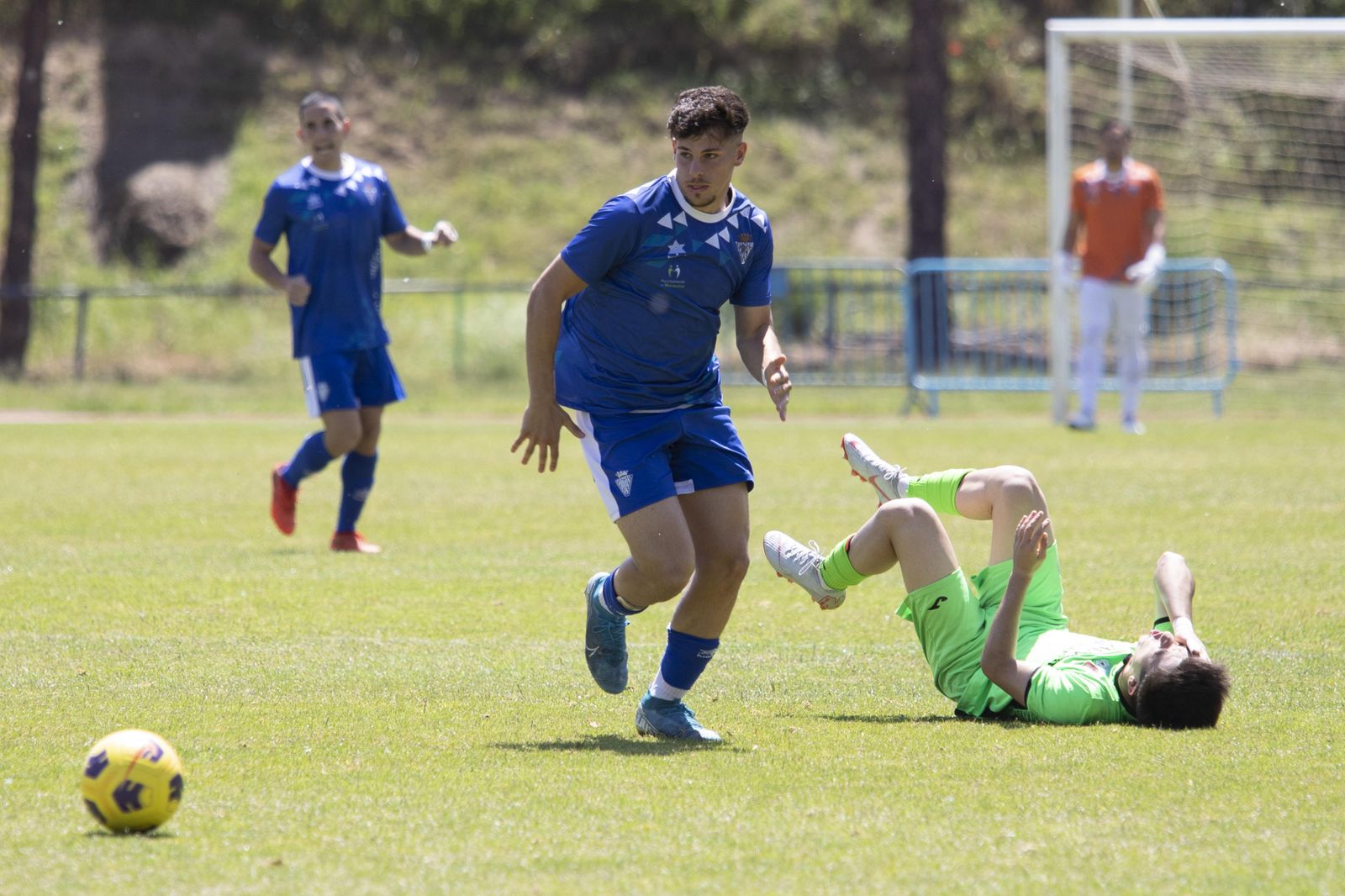 El ascenso y la permanencia siguen en juego en División de Honor.