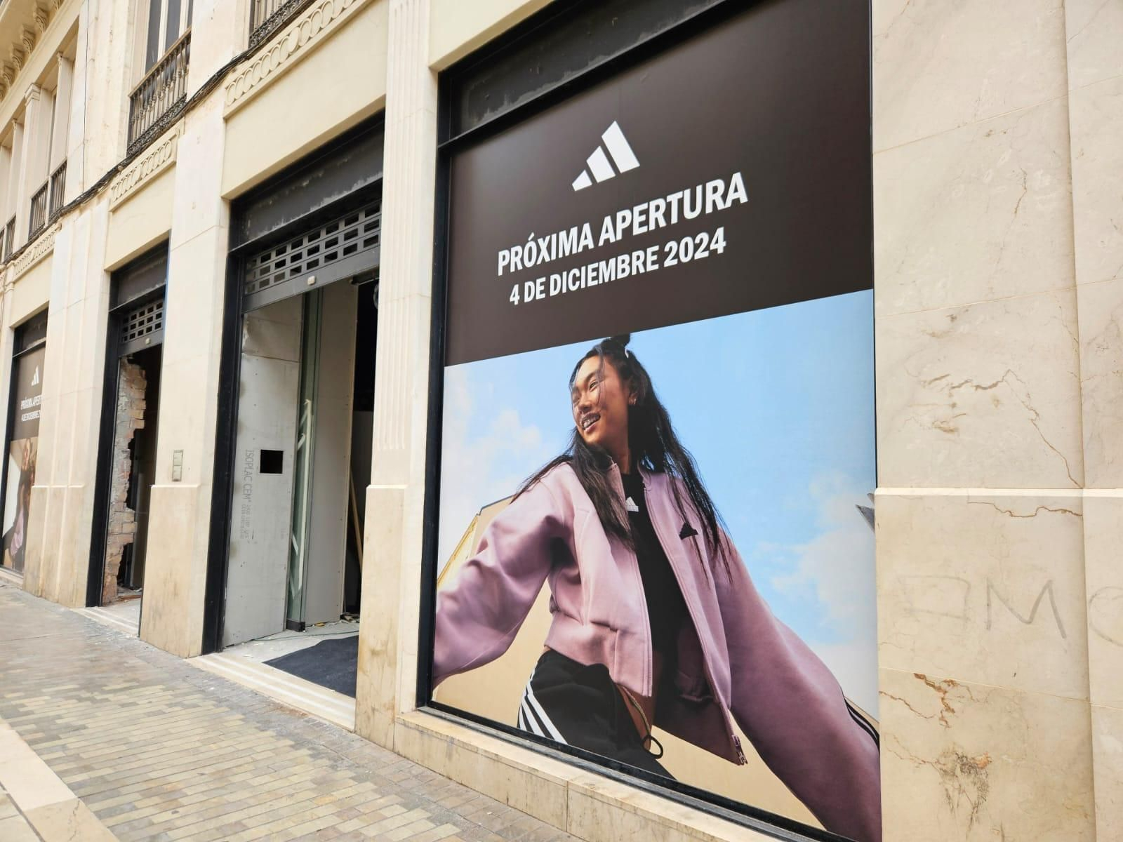 Adidas abre en Calle Larios Adidas abre en Calle Larios