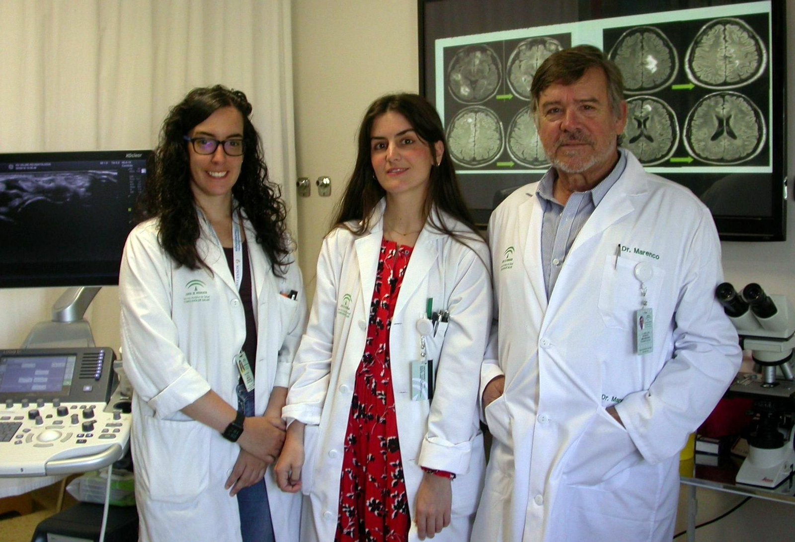 Consuelo Ramos, Nahia Plaza y José Luis Marenco, especialistas en Reumatología.