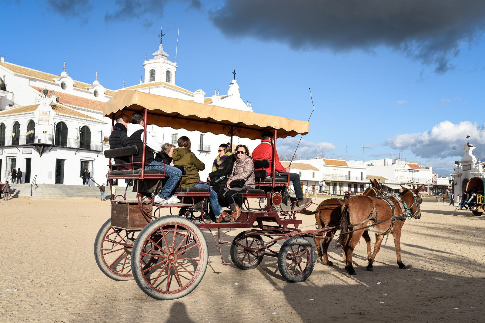 Imágenes del ambiente en la Aldea de El Rocío el domingo 26 de febrero