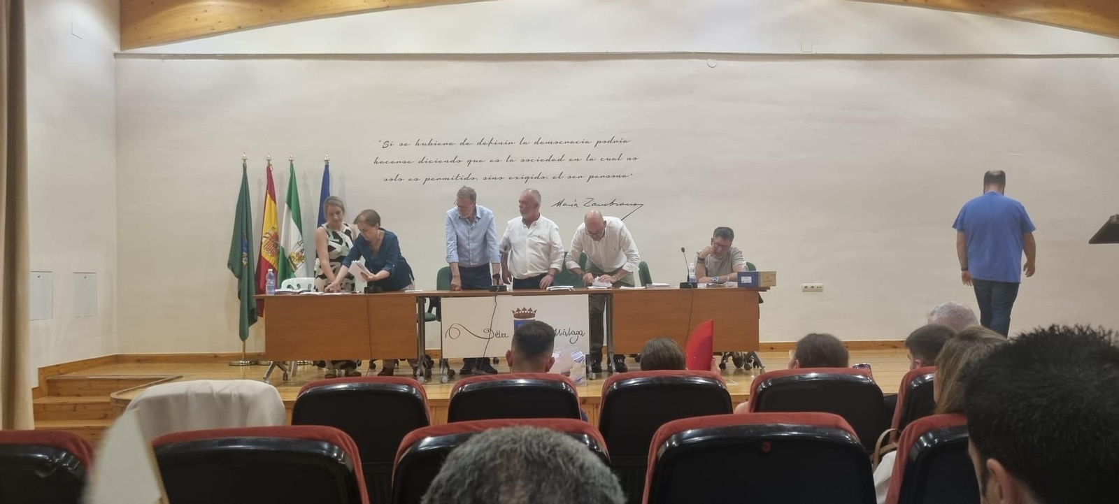 Vocales y gestora en la asamblea del PSOE