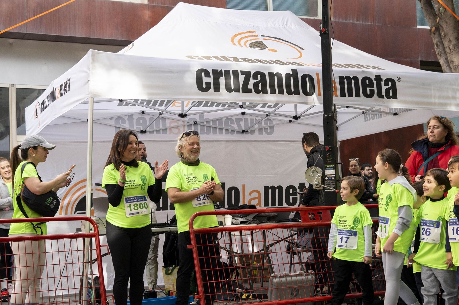 Almería corre unida contra el cáncer en una jornada solidaria