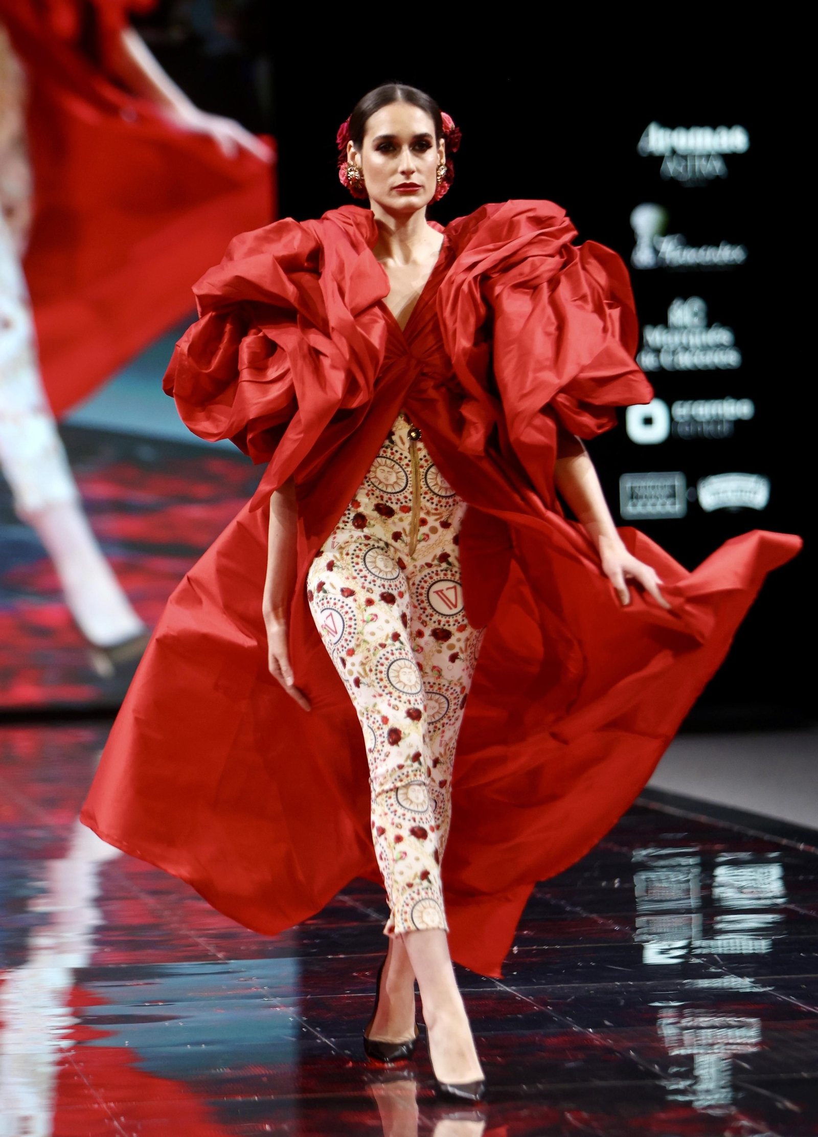 Desfile de Verónica De la Vega en SIMOF, todas las fotos