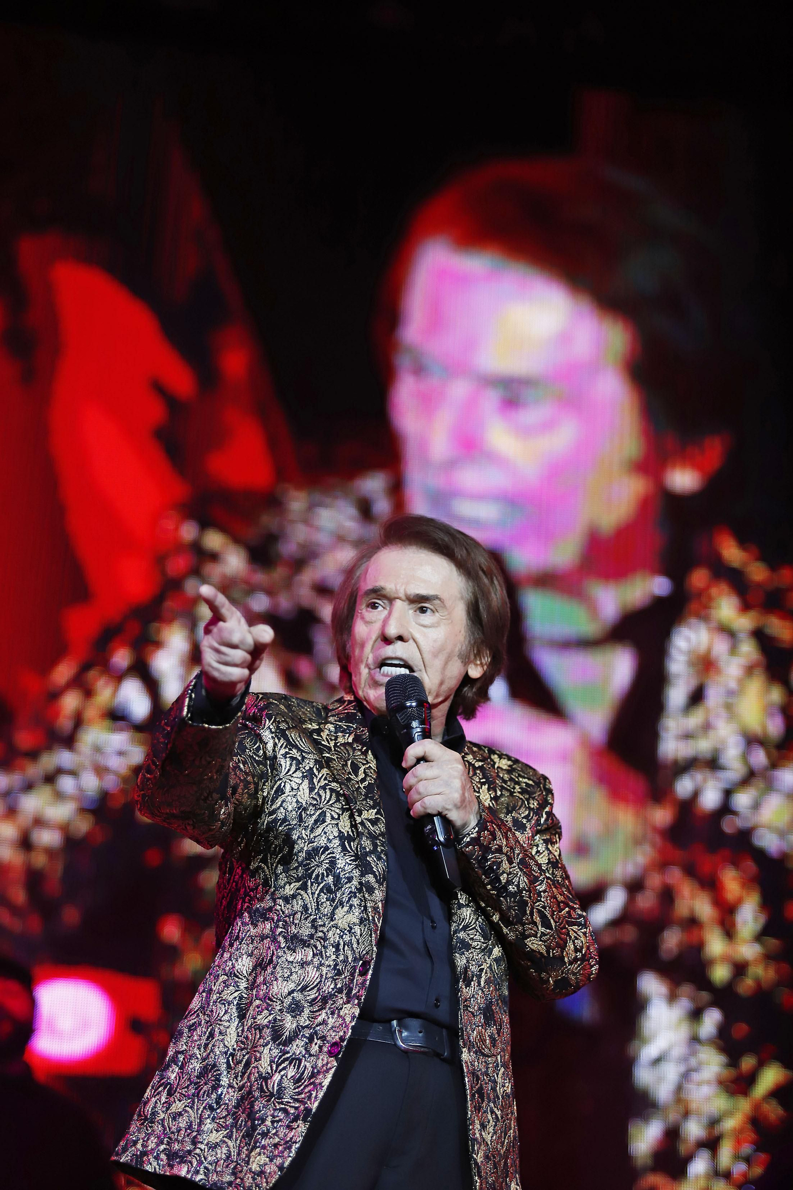 Imágenes del concierto de Rafael en el foro Iberoamericano de La Rábida