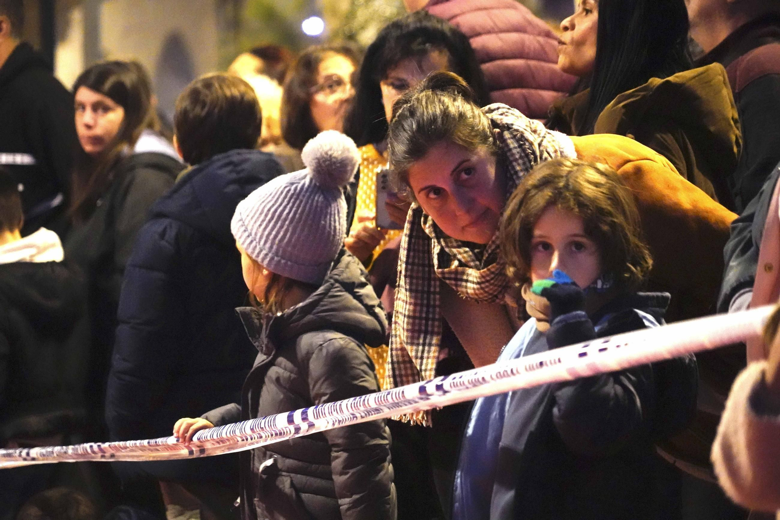 Las mejores imágenes del encendido del alumbrado 2025 en la Plaza de las Monjas