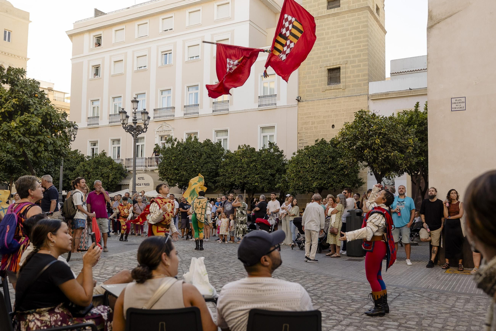 Las imágenes del desfile inaugural del XXX Festival de Folklore Ciudad de Cádiz