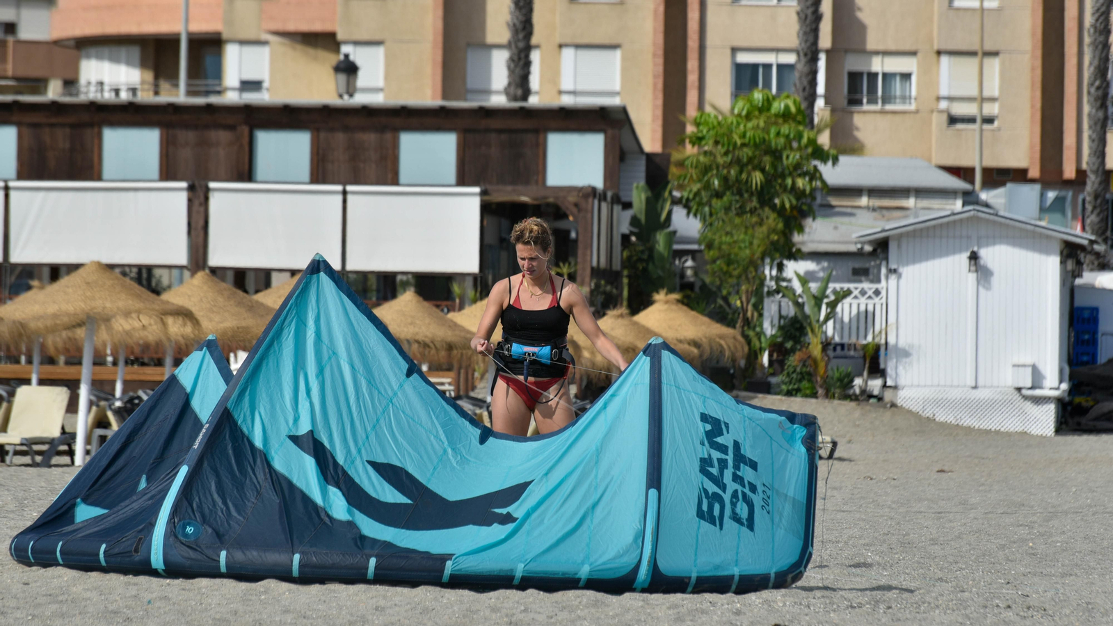 Las fotos de una tarde de sol y playa en La Línea