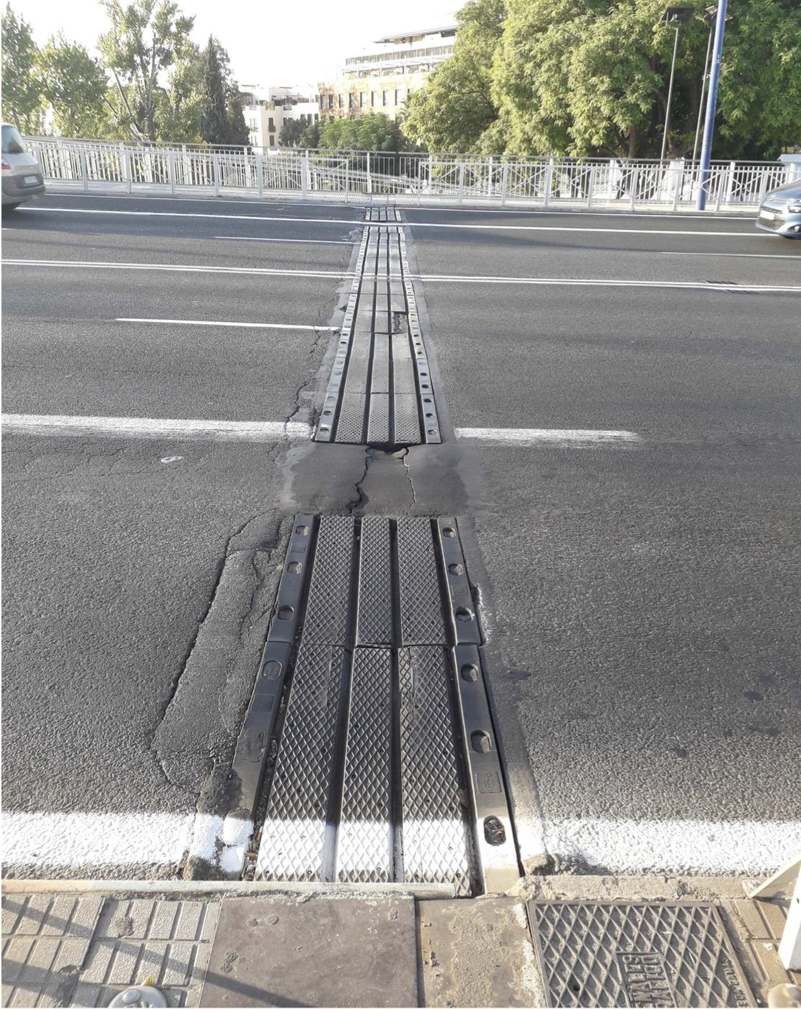 Estado de una de las juntas de dilatación.