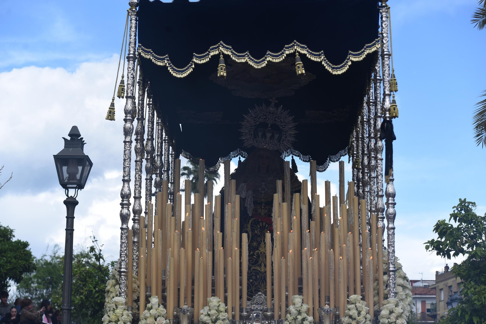 La procesión del Rescatado en este Domingo de Ramos de Córdoba, en imágenes