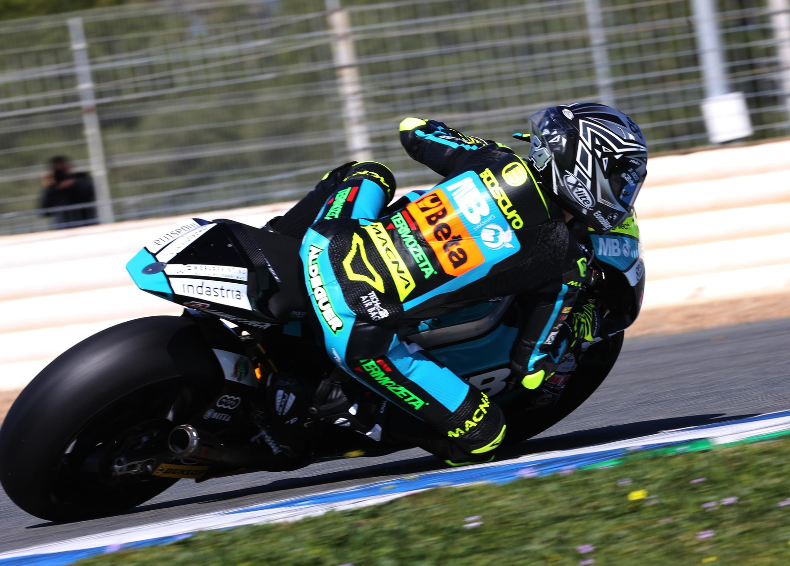 Segundo día de entrenamientos de Moto2 y Moto3 en el Circuito de Jerez