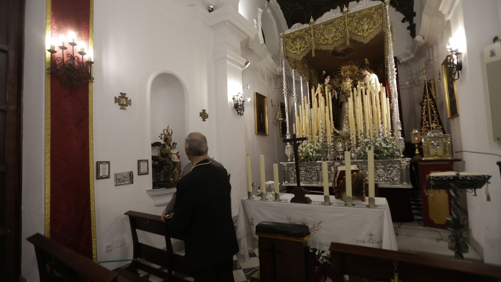 Preparativos en las iglesias de Algeciras para la Magna Mariana, en imágenes