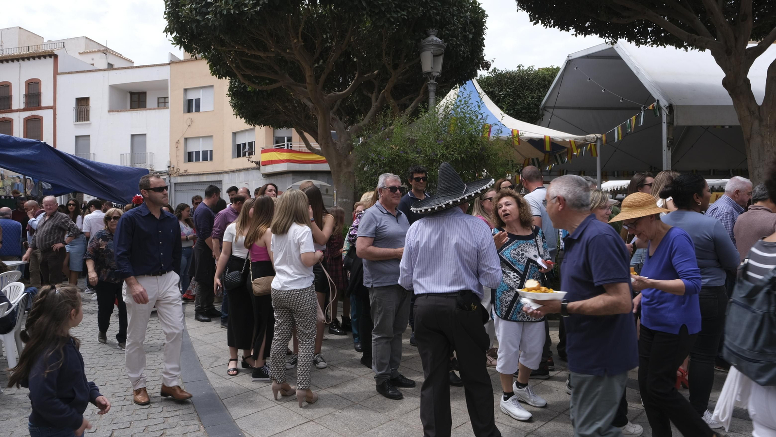 Imágenes de la paella popular en las Fiestas de Canjáyar