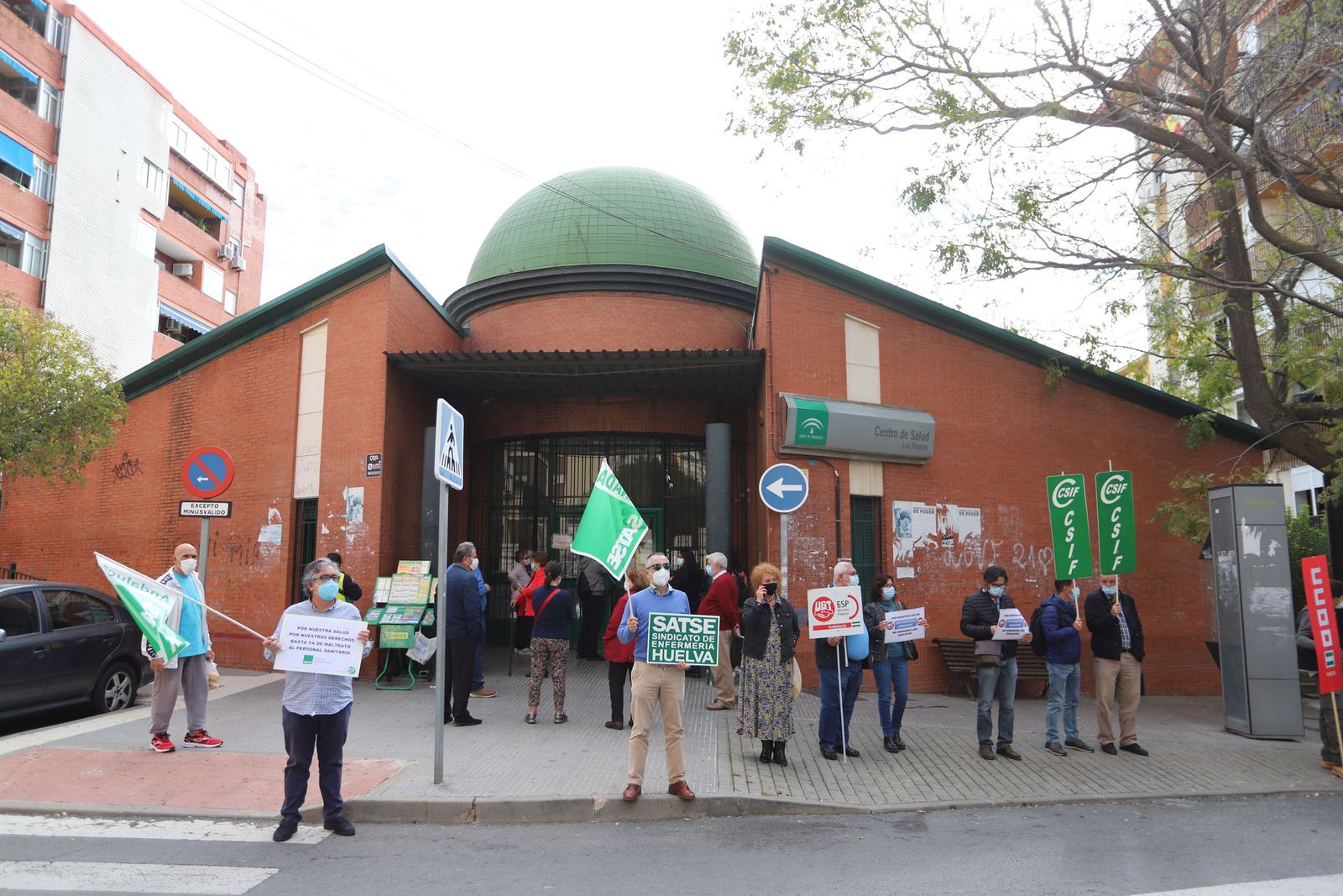 Movilización en el centro de salud Los Rosales.