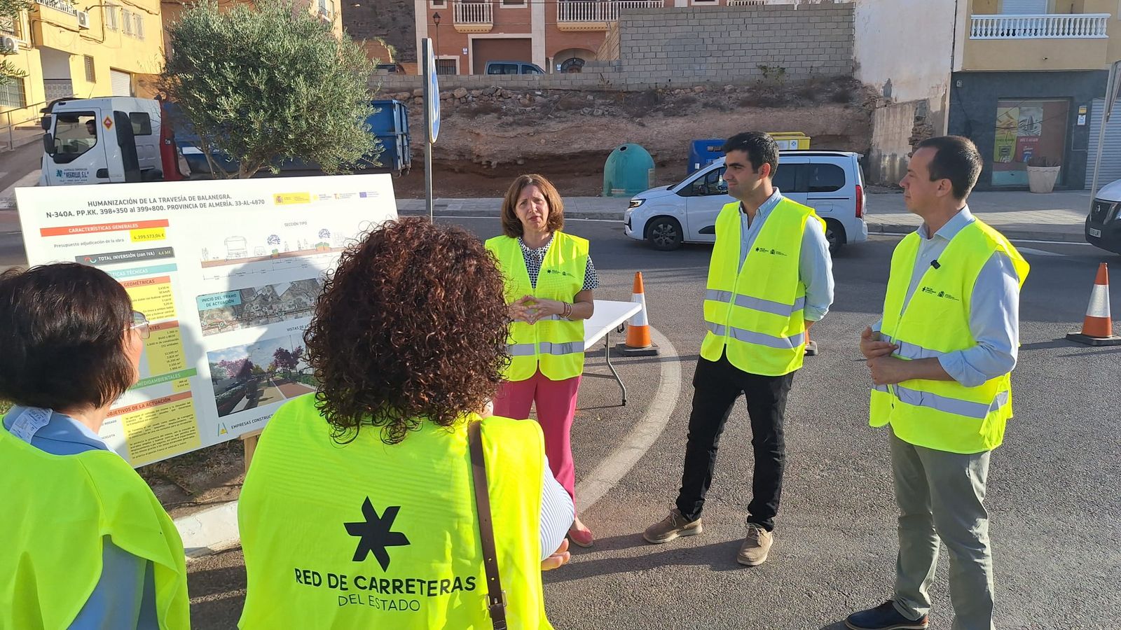 El subdelegado del Gobierno visita las obras junto a la alcaldesa de Balanegra