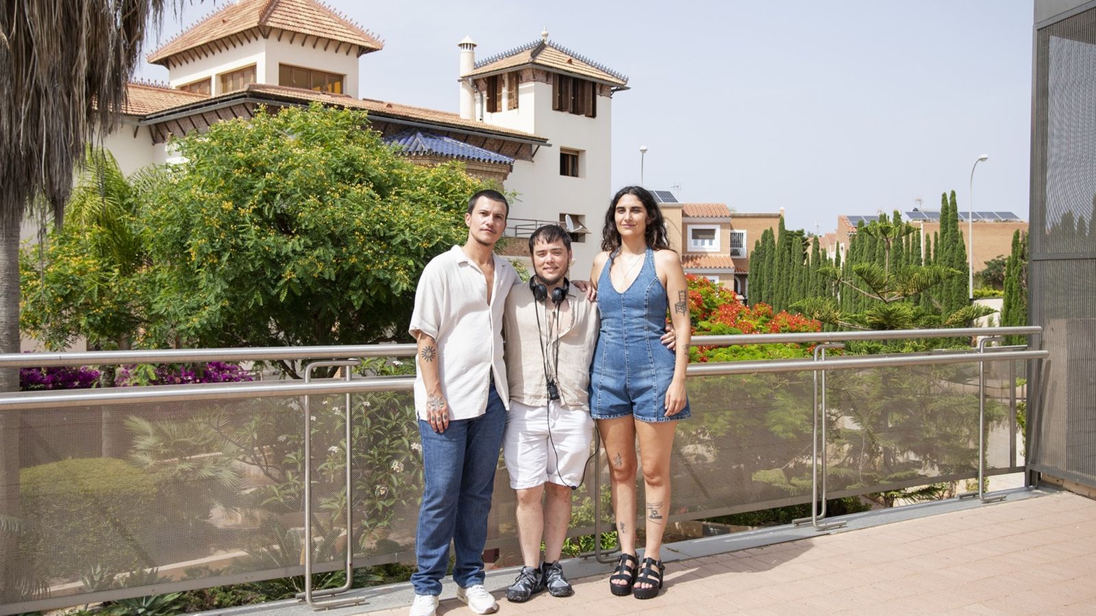 Silver Chicón, Ian de la Rosa y la cantante Herminia Loh en la Casa del Cine.