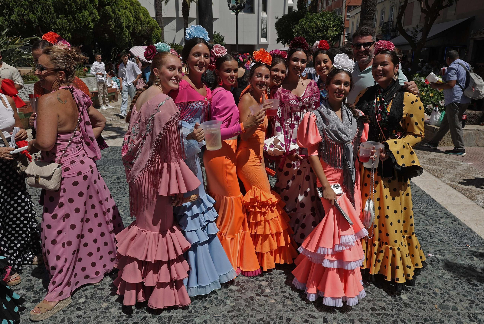 Búscate en las fotos del Domingo Rociero de la Feria de La Línea 2025 Búscate en las fotos del Domingo Rociero de la Feria de La Línea 2025