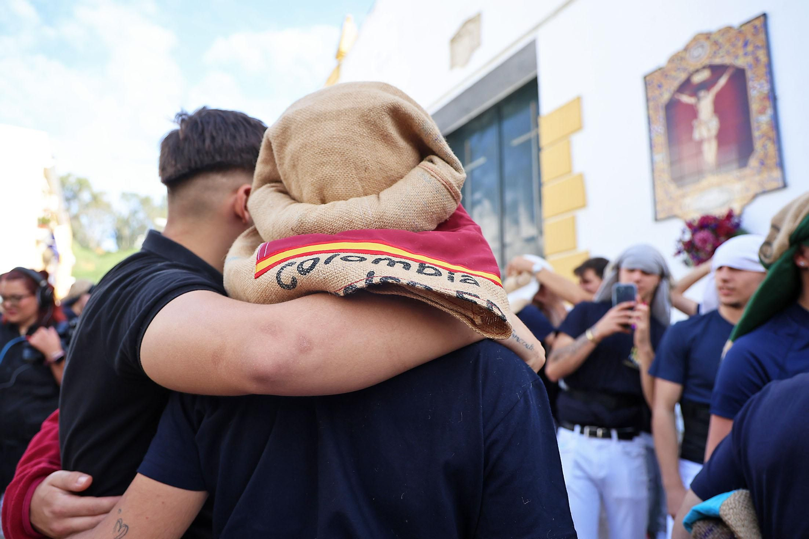 Imágenes de la VIrgen de Los Dolores por su barrio de las Colonias