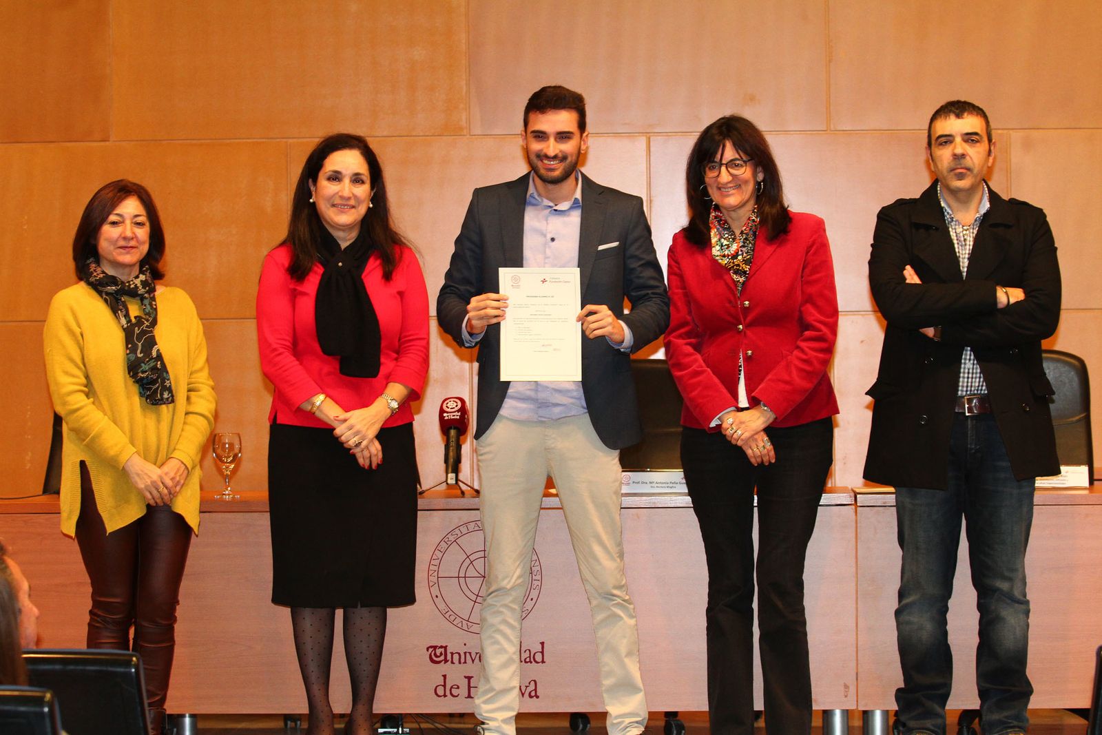 entrega los Premios 'Alumno 10c' de la cátedra Fundación Cepsa