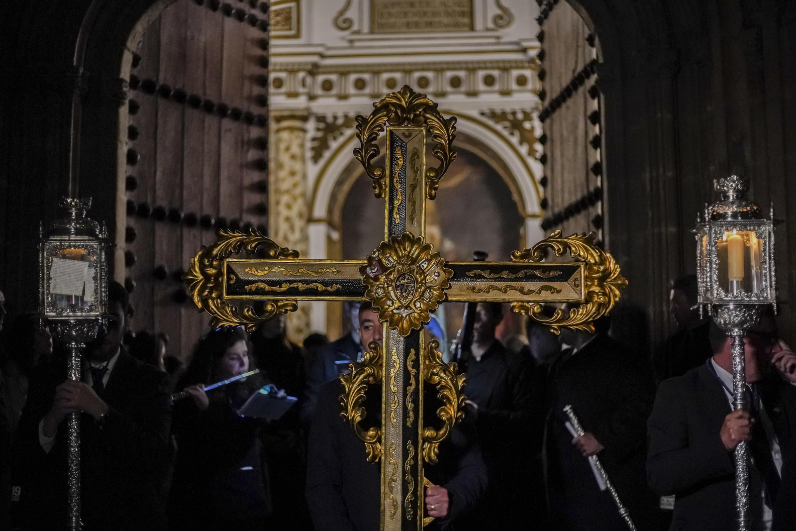 Del Albaicín al Realejo, las imágenes del traslado de Tres Caídas