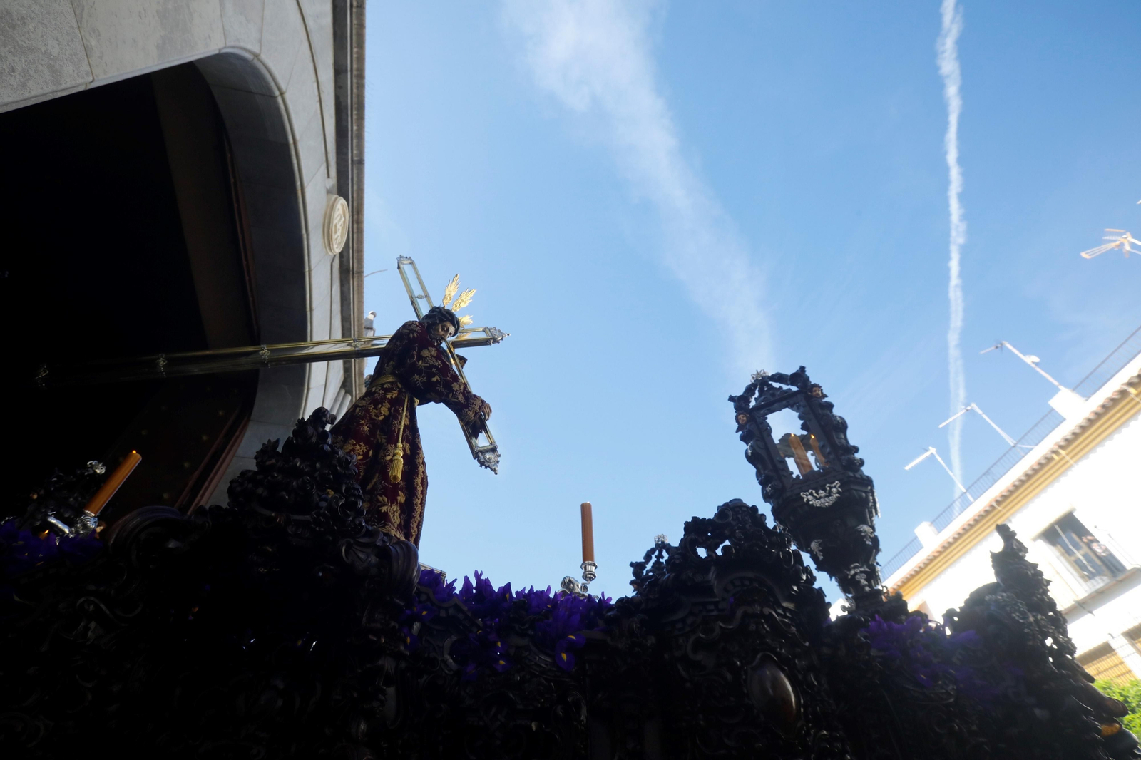 Jueves Santo en Córdoba: la procesión del Nazareno, en imágenes