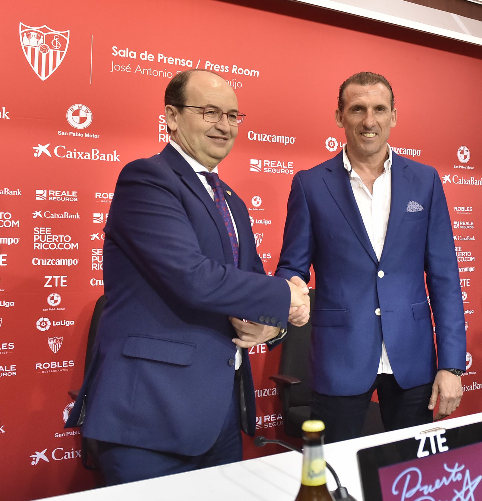 Las presentación de Óscar Arias, en imágenes