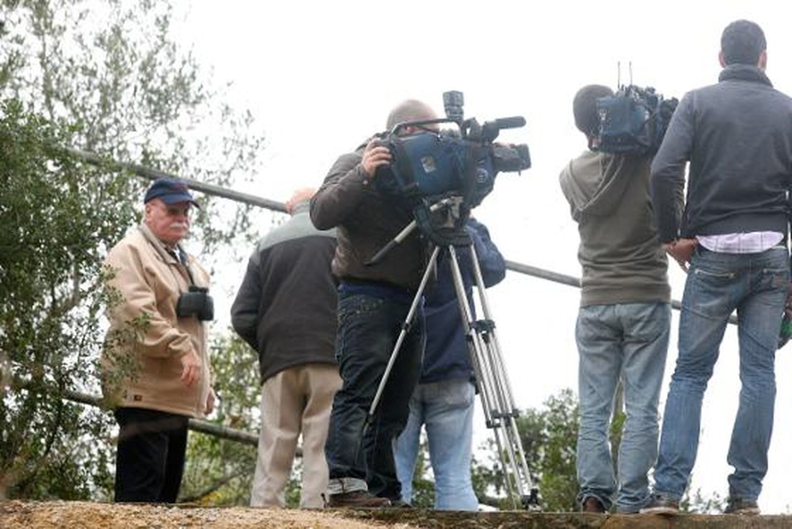 Numerosos medios de comunicación siguieron la vuelta del heptacampeón.

Foto: Pascual