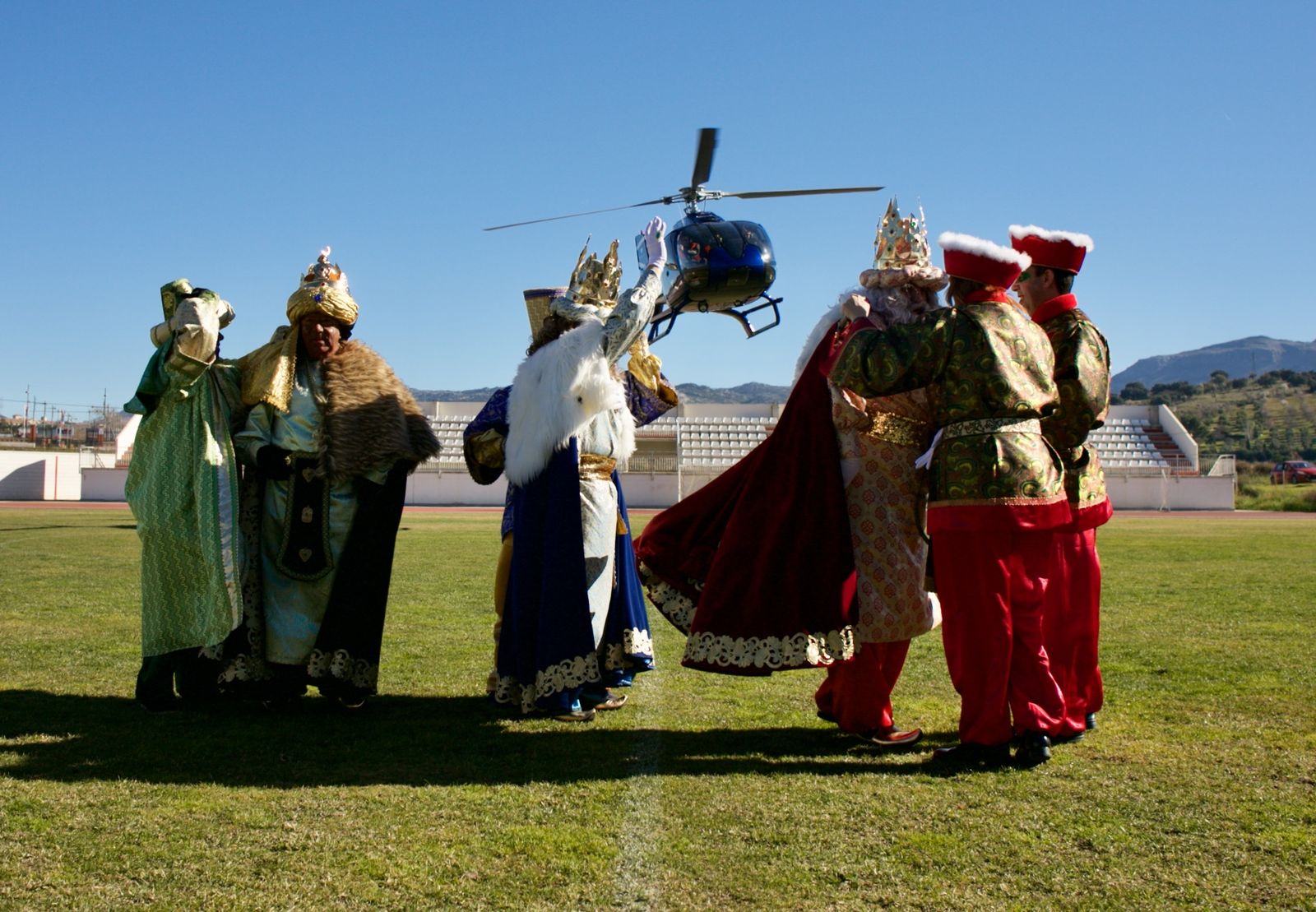 Los Reyes Magos llegan a Ronda en helicóptero.