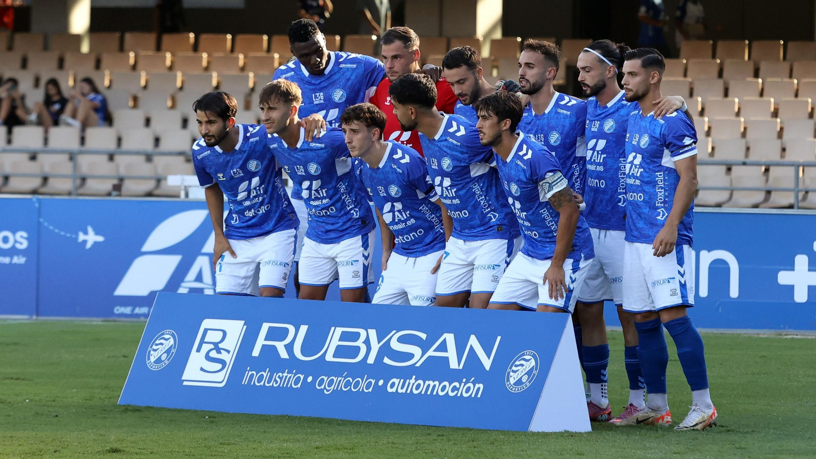 Imágenes del Xerez DFC contra el Yeclano Deportivo en Chapín