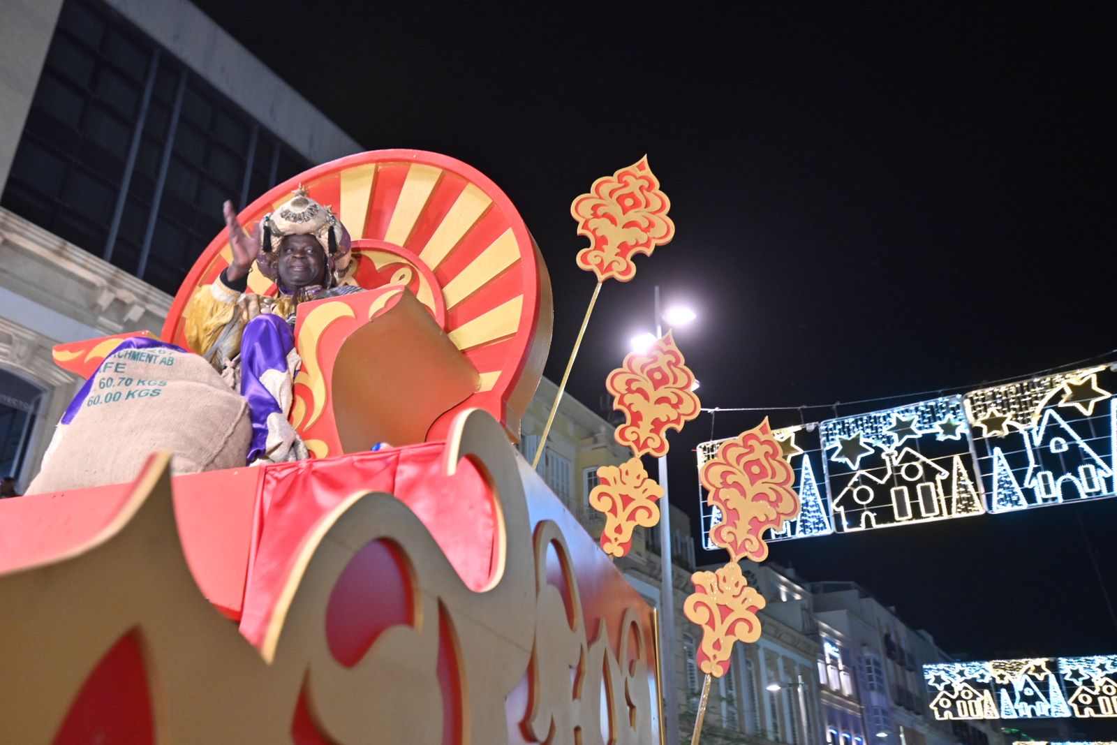 El Rey Baltasar en la cabalgata de Almería de 2025.