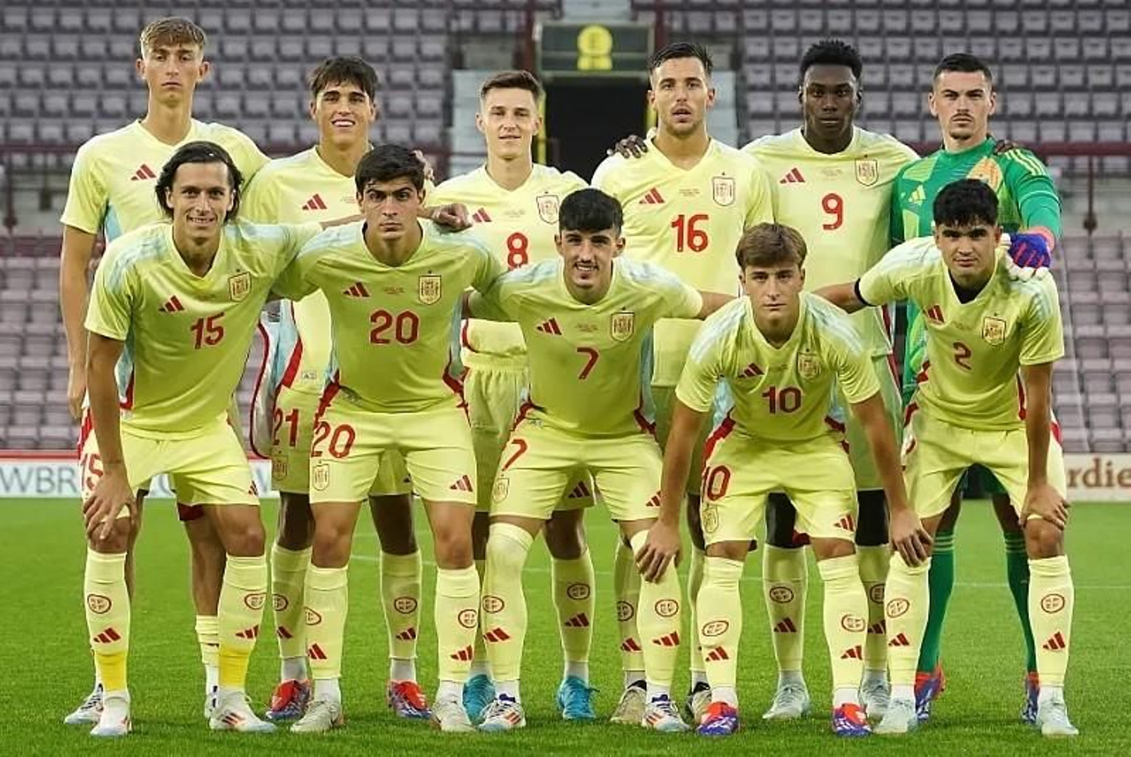La carrera de Dean Huijsen en fotos: Málaga, España, Juventus, Roma, Bournemouth, Países Bajos